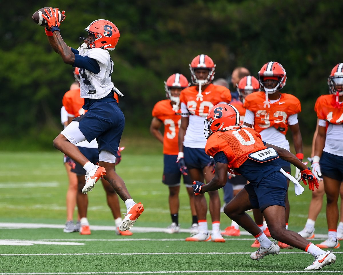 Firstteamphoto's tweet image. My full gallery of images from the @CuseFootball practice on 8/8 in #Cuse 🎯🍊

📷: richbarnesphotography.com/NCAA-Football/…