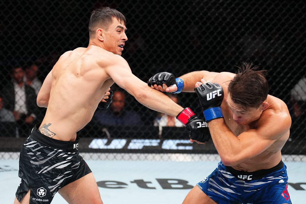 Islam Makhachev, Jean Silva, Beneil Dariush and Renato Moicano all went life and death and took multiple rounds to finish Drew Dober

El Loco did it in 90 seconds

Rebecki, Vucenic and Campbell all failed to beat Chris Duncan

El Loco did it in 90 seconds

Nazim Sadykhov went