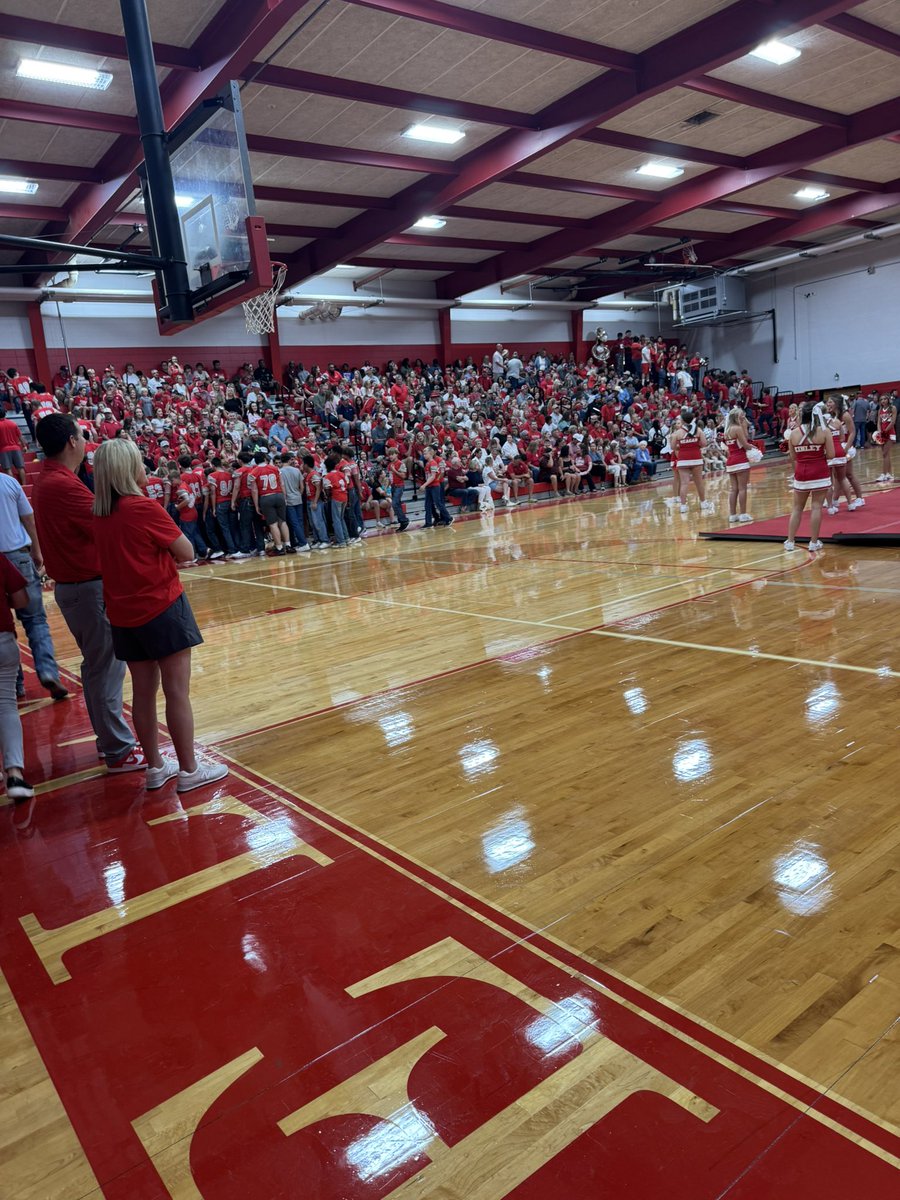 Meet The Brahmas &amp; Brahmanettes is a GR8T Pep Rally for Bellville, America!!! 🇺🇸