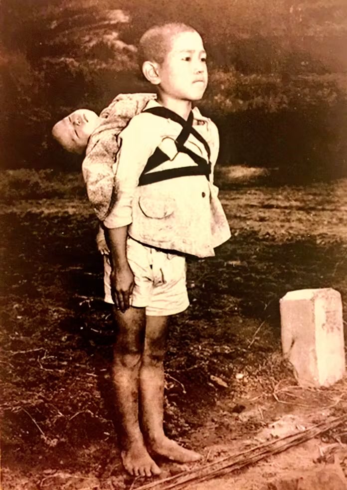 長崎午前11時02分　祈る