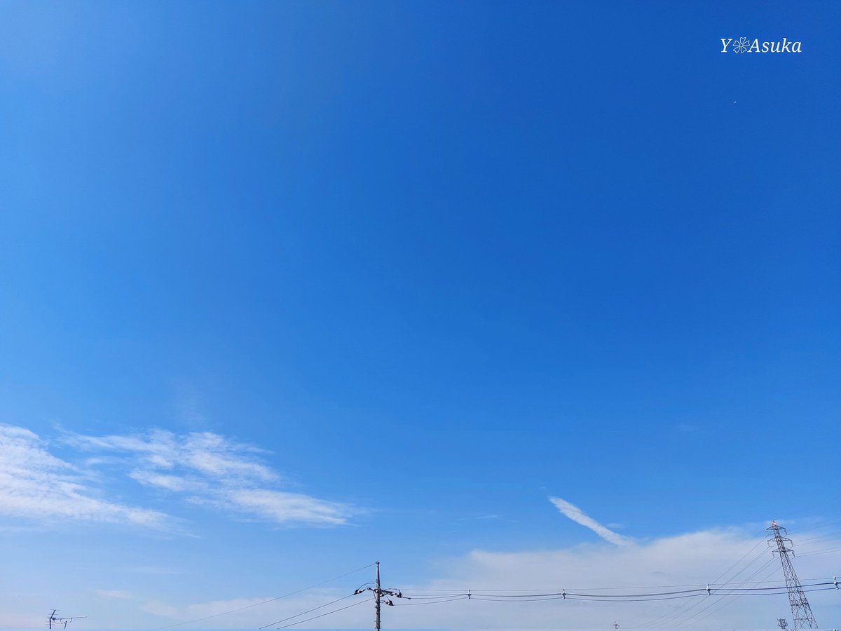 yumeasutw's tweet photo. #青空 にお日様燦々✨
涼やかな風が心地よい土曜日の朝☀️

予想最高/最低気温🌡️33℃/22℃
曇り時々晴れ☁️/☀️
雲が多く日が差したり陰ったり。
午後は東風が吹き俄か雨にご用心⛈️

#イマソラ #朝空
#空の名前
#天気の図鑑 #雲の超図鑑
#鉄塔
#a2025 #a0809 #a202508 #a2025082 https://t.co/sxvfMWeXxf