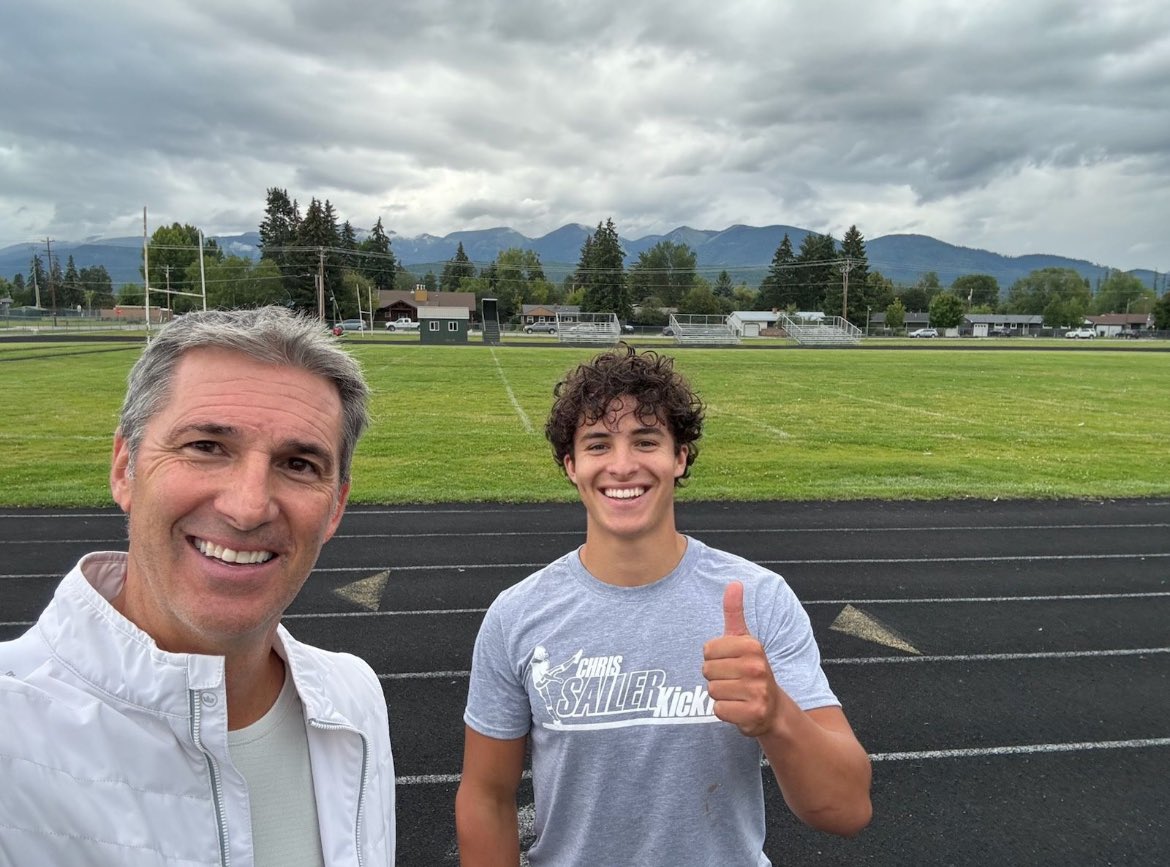 Mateo de la Torre 4.5 ⭐️ tweet media