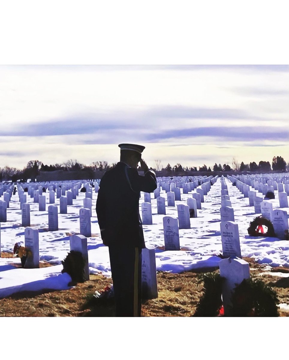 FlorentGroberg's tweet image. August 8th. Alive Day.

A day that reminds me of the cost of service.

Honoring CSM Kevin Griffin, MAJ Thomas Kennedy, MAJ Walter Gray, and USAID’s Ragaei Abdelfattah.

Service is more than wearing a uniform,  it’s standing shoulder to shoulder, running toward danger so others…