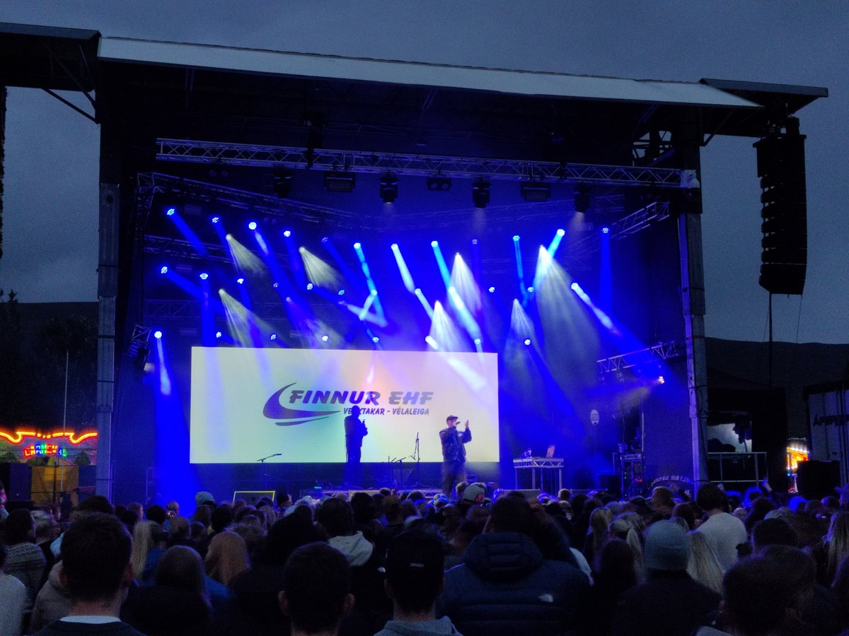 Svona lítur Emmsjé Gauti út úr fjarska, að kvöldi til.