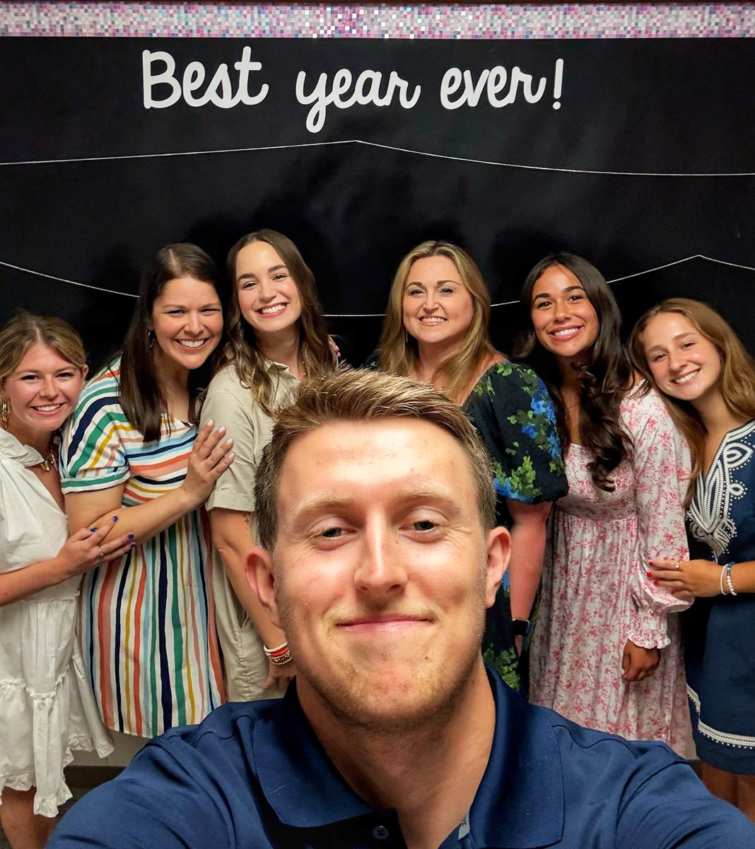 Meg Stevens (@megstevens8) on Twitter photo It really is going to be the best year ever <a href="/hugheselem/">Hughes Elementary School</a> 💙🩵 Loved seeing our new kinder friends at Meet the Teacher! It really is going to be the best year ever <a href="/hugheselem/">Hughes Elementary School</a> 💙🩵 Loved seeing our new kinder friends at Meet the Teacher!