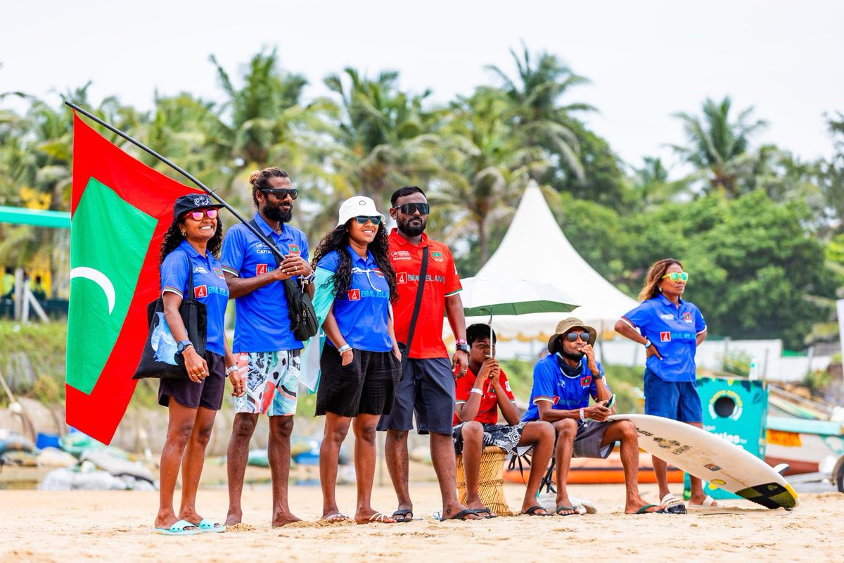 🇲🇻 #ASC2025 Day 6 
Men’s R3 – Ismail, Hoodh &amp; Agil gave it their all but are out. Proud of their fight! 💪🌊

Junior Boys R3
Yousuf (2️⃣nd) &amp; Yasin (1️⃣st) into QFs! 🏄‍♂️🔥

📅 Next: Men’s R4 | Women’s R5 | U18 Boys R4 | U18 Girls R3 
#TeamMaldives still in the game!