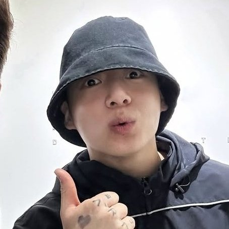 DINÁMICA DE VOTACIÓN <3
NO ROMPER  🫡 
 — muestra tu ss de tus votos 
 — una foto de tu bias 
 — etiqueta a 8 mutis (elijo al azar)
<a href="/daylightluz/">luu 🥢</a> <a href="/hhoseqk/">daia ★</a> <a href="/dachwtar/">luz</a> <a href="/outsoldkth/">taeshi ₍ᐢ｡•༝•｡ᐢ₎</a> <a href="/molevirgo/">valuki :D</a> <a href="/jjkookimv/">jeon solcis 7/7 ⋆ JUNGKOOK TE AMO</a> <a href="/pjmnumen/">leny MUSE 🪽</a>