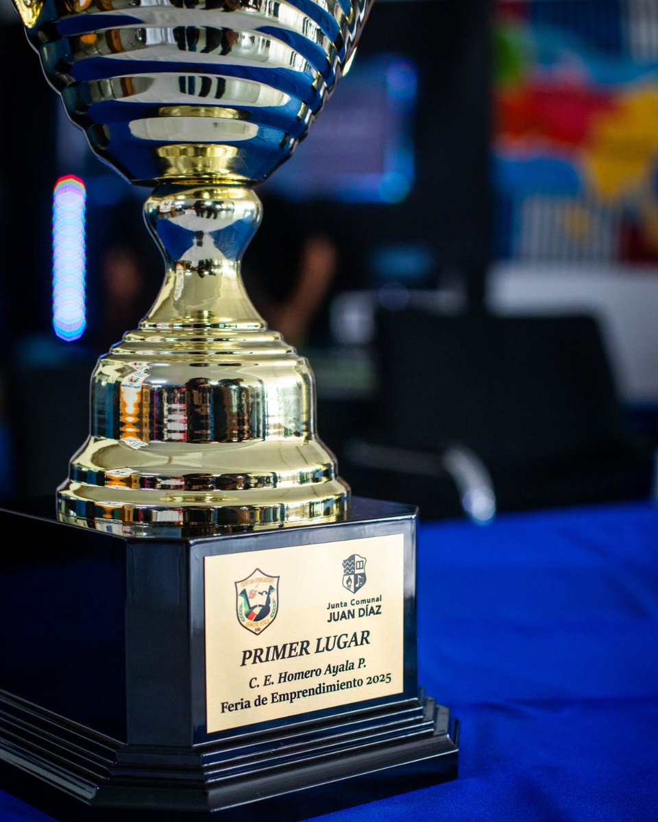 ✨ Creemos que las ideas son clave para construir un futuro mejor.
Ayer fuimos jurados en el Concurso Nacional de Emprendimiento Juvenil en el Centro Educativo Homero Ayala Páez.
Apoyamos a jóvenes que transforman sus ideas en proyectos con impacto real para Panamá. 🇵🇦🚀