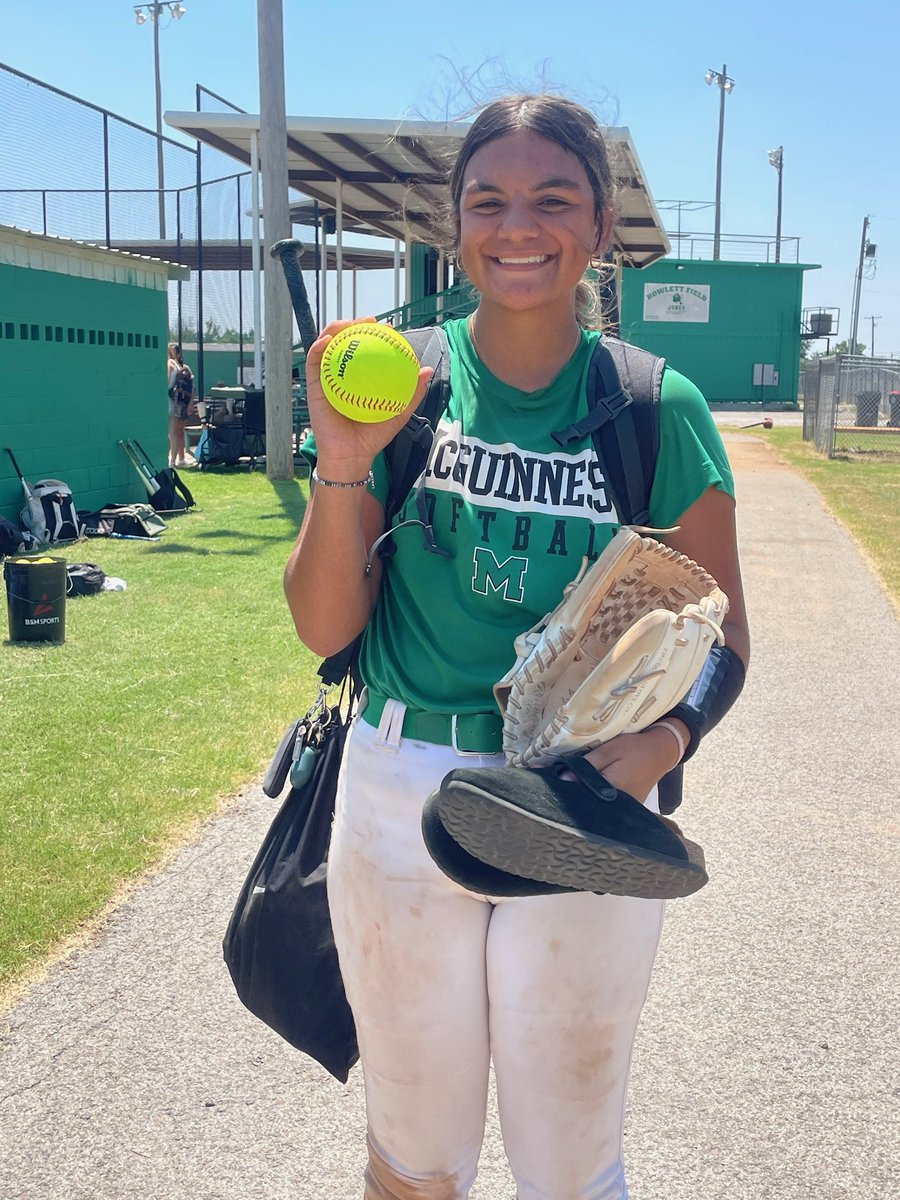 alexia_cook23's tweet photo. had a scrimmage for school and got a three run homerun!! can’t wait to make more memories for year 25-26!! #softball #bishopmcguinness  #freshman2029 https://t.co/tkIiuMPZuG