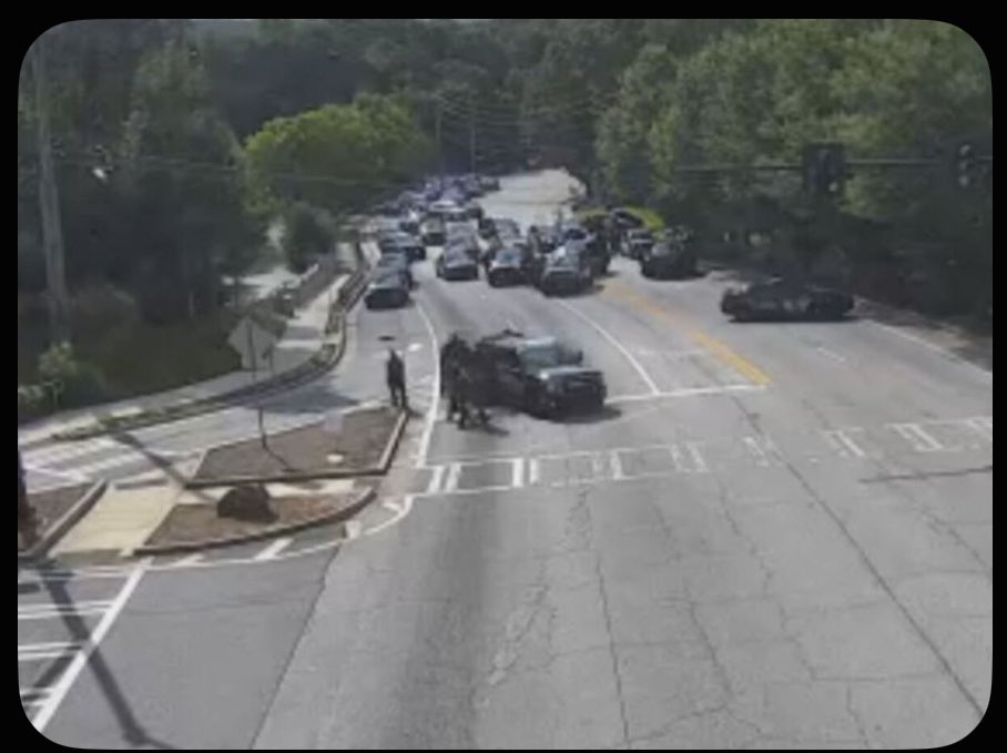 <a href="/MarioNawfal/">Mario Nawfal</a> Active Shooter Emory Atlanta Campus at Emory Point CVS 1600 Clifton Road Northeast.
Avoid the area.

go.citizen.com/cEzmHNaVFVb