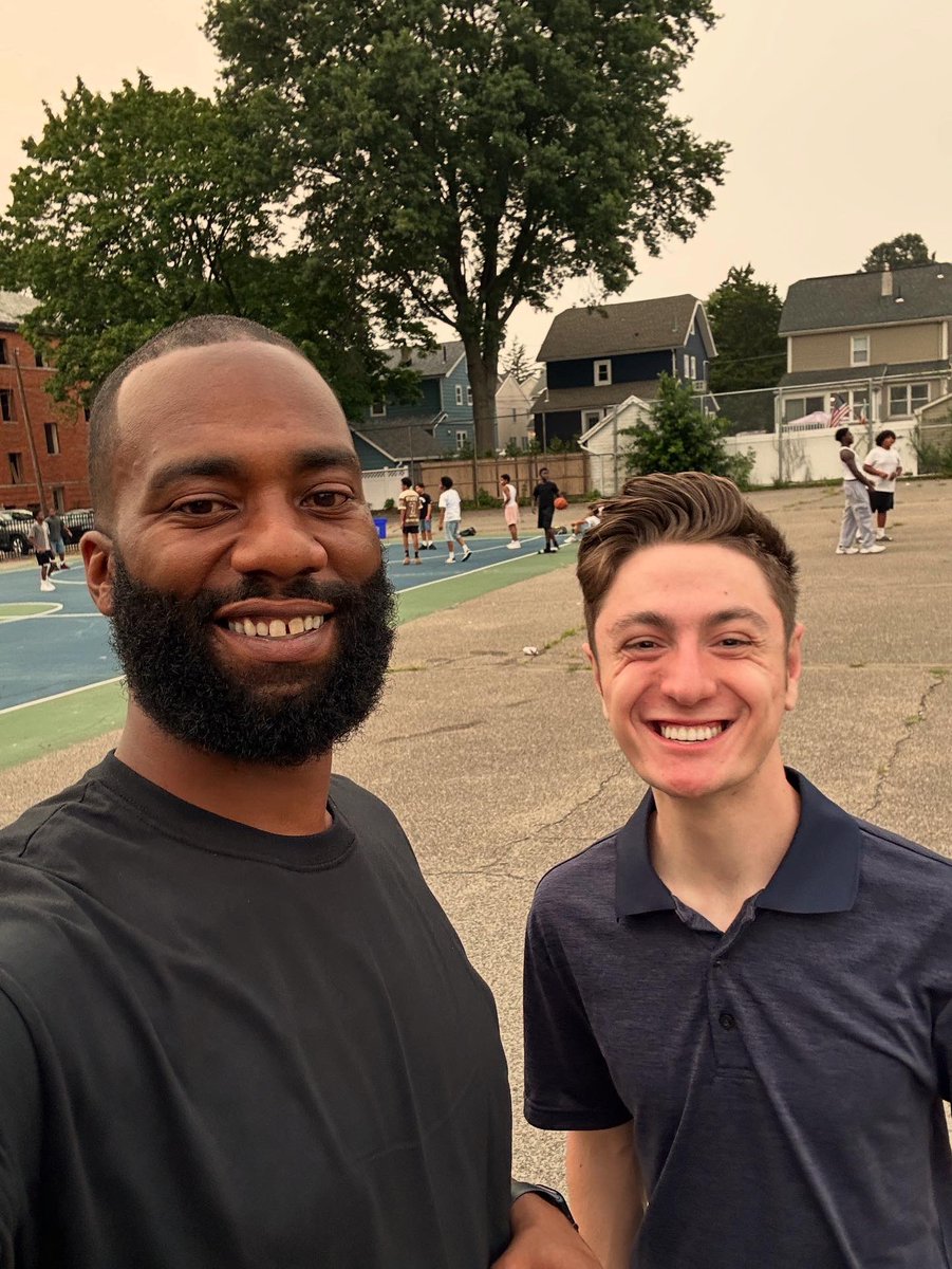 AndrewLomonte's tweet photo. What an amazing time at the National Night Out in Bloomfield! It’s always great to be out in the community!

#bloomfieldnj https://t.co/vdEtPjOvpB