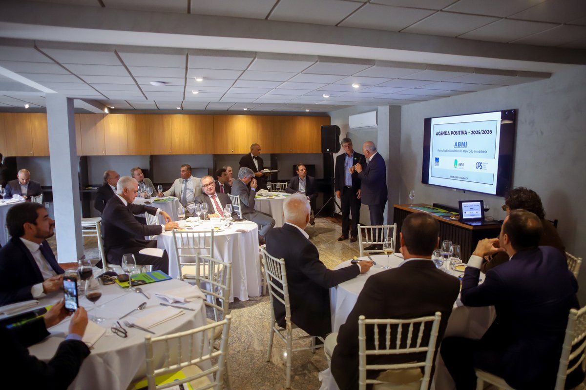 ABNT participou de encontro da ABMI com o Congresso Nacional, em Brasília, para debater temas estratégicos do setor imobiliário.

Reforçamos a importância de bases técnicas sólidas nas decisões legislativas.

🔗 Leia mais: bit.ly/4lfcws1