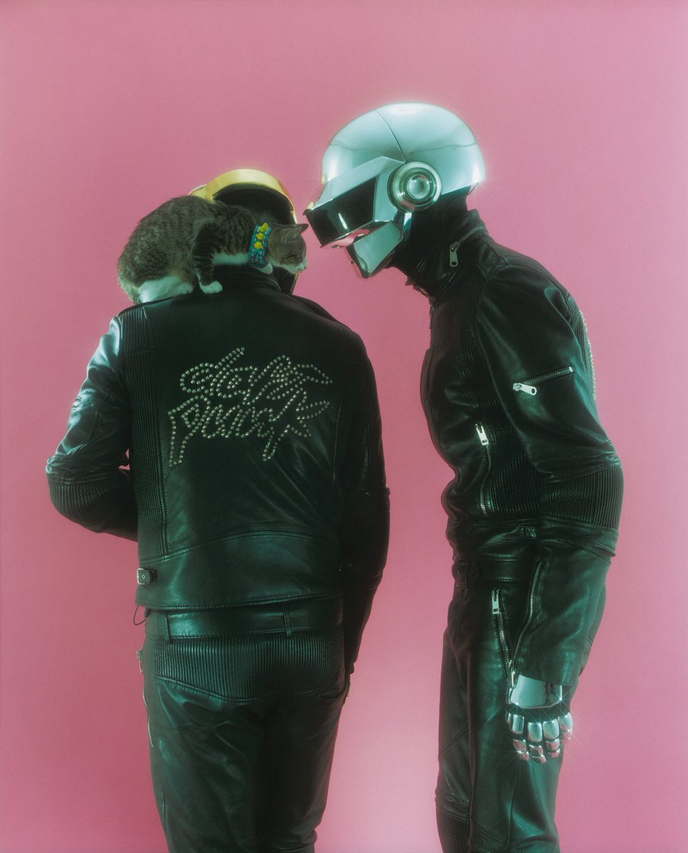 It’s #InternationalCatDay!

Let’s see your Daft Cats! 🐱⬇️