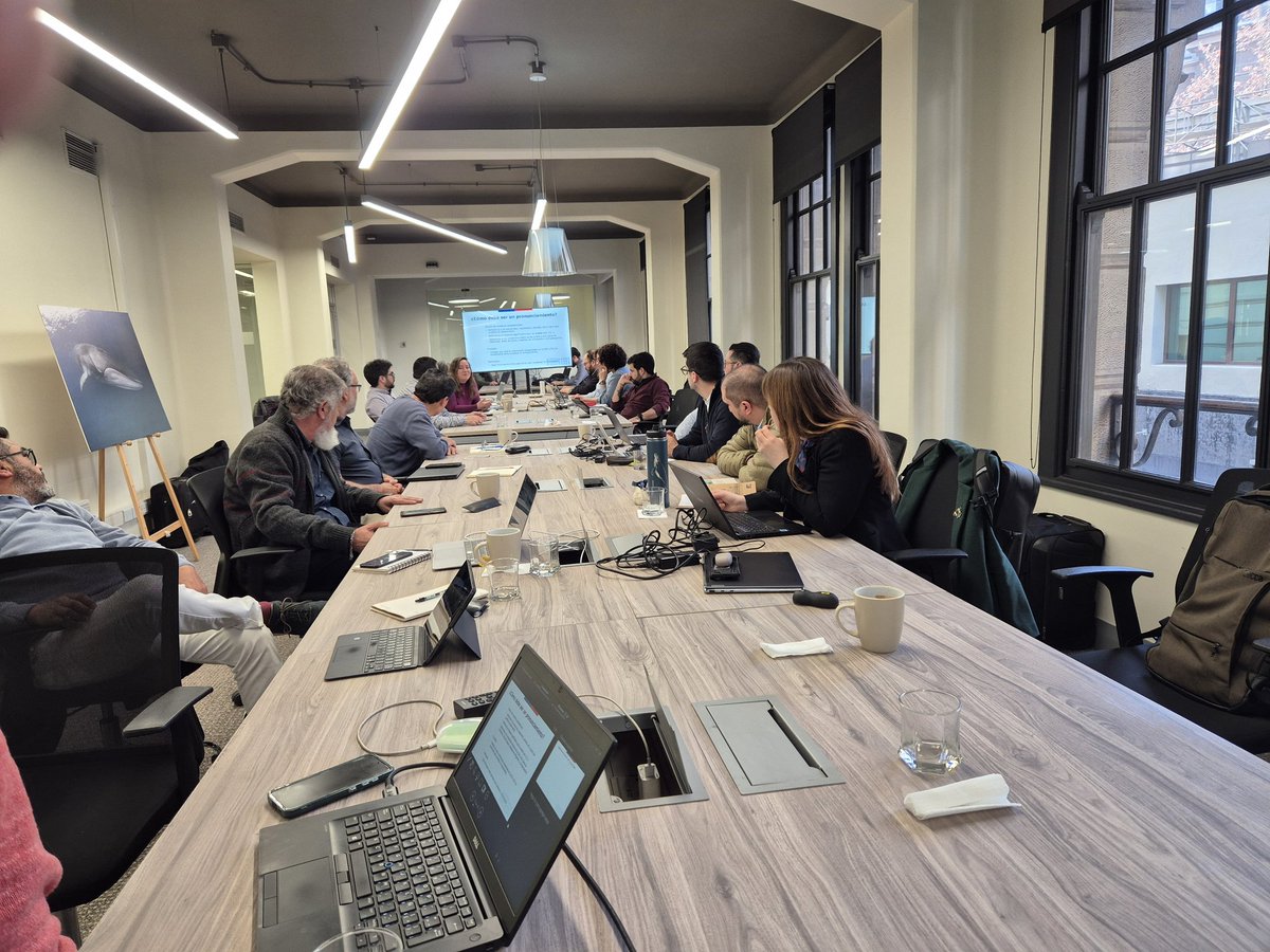 Como ha dicho el Presidente Gabriel Boric, nuestro Gobierno trabajará hasta el último día. Y con ese mandato es que nos reunimos con las y los seremis de Medio Ambiente de todo el país para revisar nuestras prioridades y fortalecer nuestro relato común.💚🌿