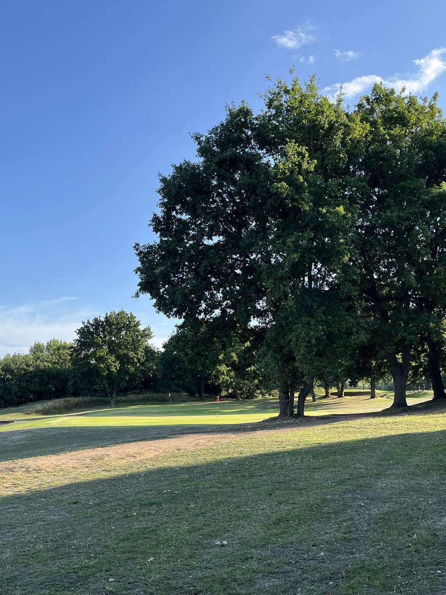 Afternoon golf with <a href="/Garycross1972/">Gary Cross</a> at Cray Valley today 🏌️‍♂️⛳️