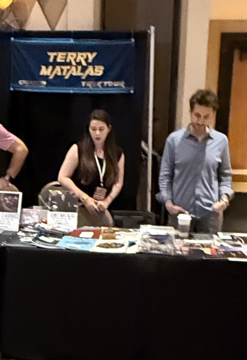 ParksAndCons's tweet image. Fresh off the set of the MCU’s #VisionQuest, showrunner Terry Matalas is on the floor #STLV #Picard