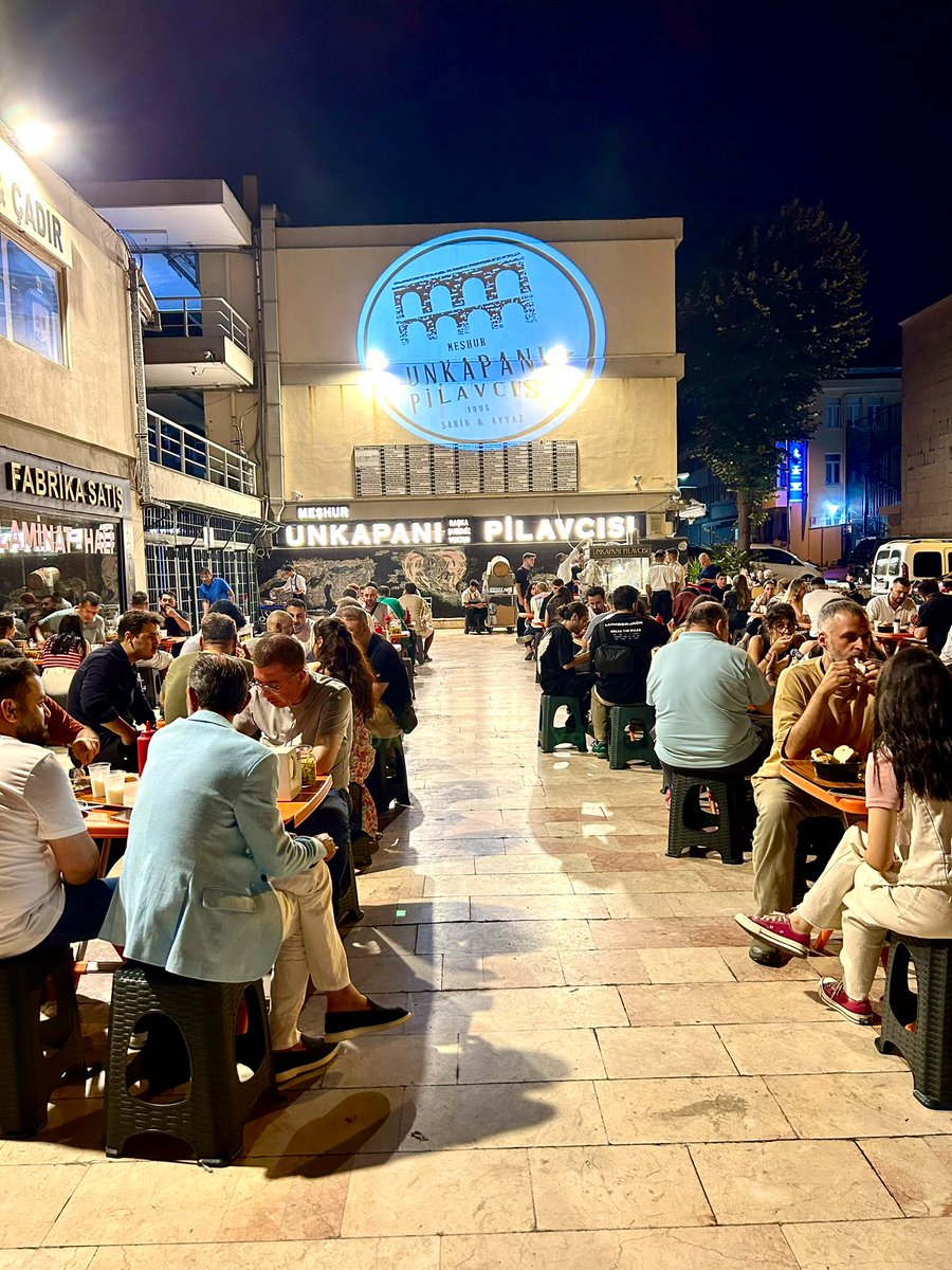 Geçiyorduk
Uğradık …