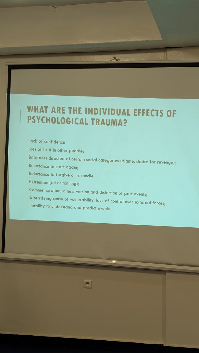UbuzimaHub's tweet photo. Day 2 of the #CrossBorderDialogue with @Interpeace_Org & @SwissDevCoop brought us face to face with the deep, often unspoken impact of psychological trauma.
As Ubuzima Innovation Hub with @visionjeunesse2 we explored how trauma affects individuals and communities and how coping https://t.co/vI4cTqFShy