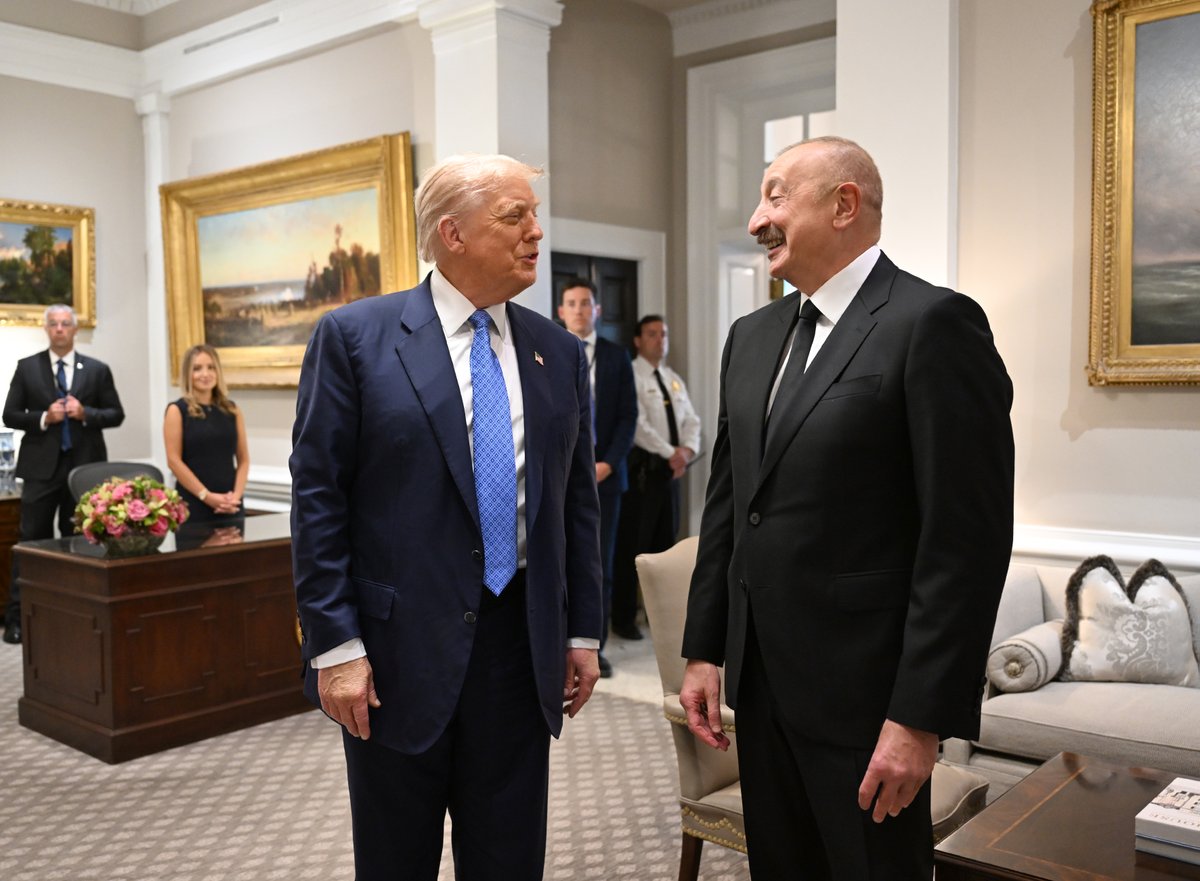 presidentaz's tweet photo. https://t.co/1m8CQ8i2Yp