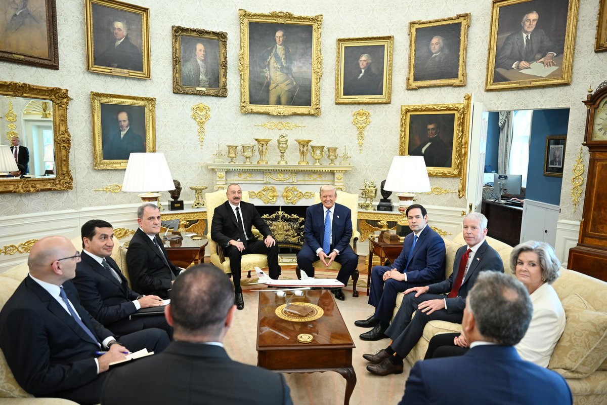 presidentaz's tweet photo. https://t.co/Kyz3C7cIMq