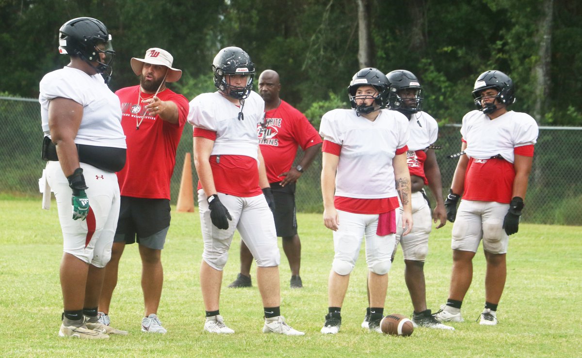 Lake City Sports (@lcr_sports) on Twitter photo Jonathan Dupree, formerly Fort White's offensive line coach, is getting a promotion to offensive coordinator this year. Dupree said the move has been in the works since before spring practices.
<a href="/MorganMcMuffin/">Morgan McMullen</a>: tinyurl.com/y3pjkxvp Jonathan Dupree, formerly Fort White's offensive line coach, is getting a promotion to offensive coordinator this year. Dupree said the move has been in the works since before spring practices.
<a href="/MorganMcMuffin/">Morgan McMullen</a>: tinyurl.com/y3pjkxvp
