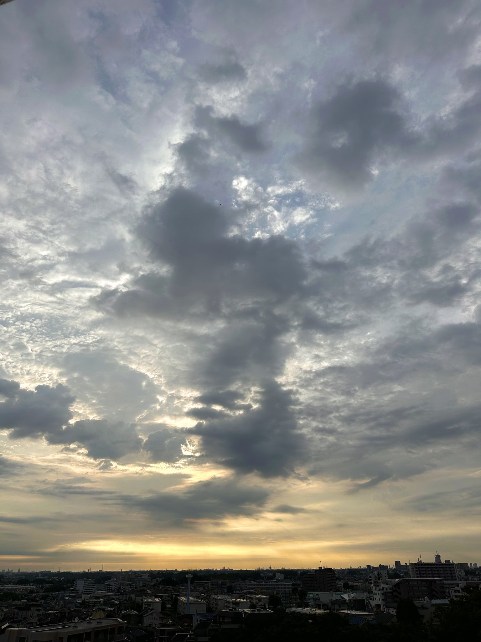 on⑹_【休日の朝.起きてすぐの景色】 📚📖📷ようこそMy galleryへ🎥📖📚 朝日🌅夕日🌇太陽☀️雲