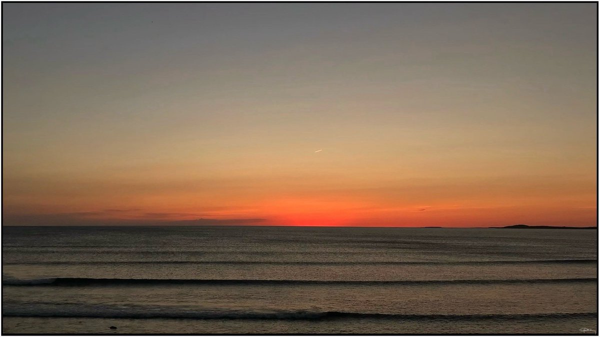 John Keating (@terranovadesign) on Twitter photo The longest goodnight kiss. Have a wonderful weekend …………..… ❤️
#Here #MyStory #summer #beach #SummerVibes #strandhill #sligo #wildatlanticway #ireland The longest goodnight kiss. Have a wonderful weekend …………..… ❤️
#Here #MyStory #summer #beach #SummerVibes #strandhill #sligo #wildatlanticway #ireland