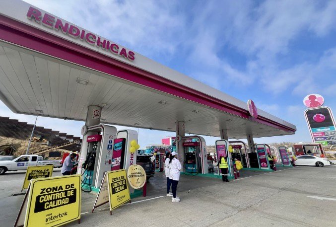 S_EnLaNoticia's tweet image. #Rendichicas logró tercera certificación con la empresa internacional #Intertek ⛽️

Te compartimos la nota👇
siempreenlanoticia.com/rendichicas-lo…