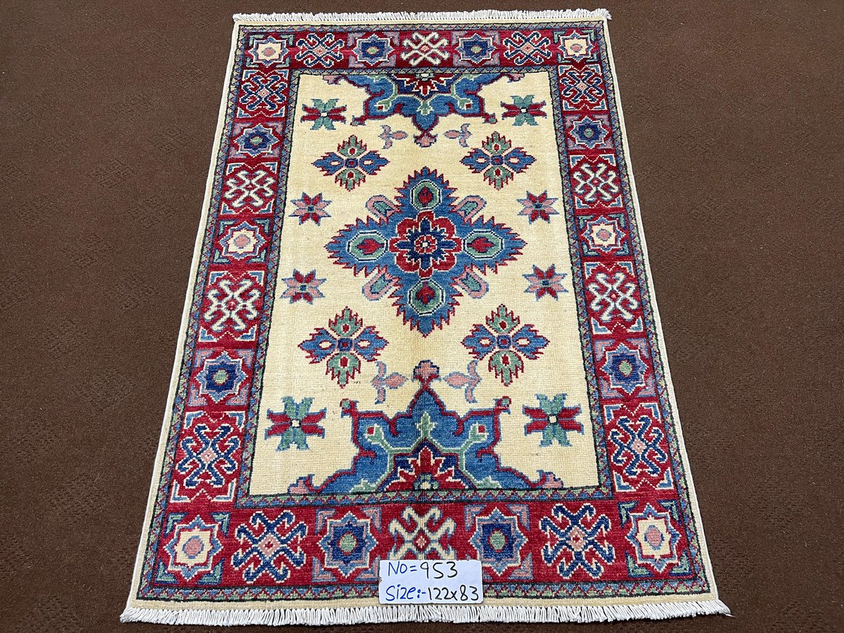ServisCheetah's tweet image. On sale for not 215$ shipped. 

Got a batch of Afghan Rugs from my Rug maker. This batch is going to be priced very close to Cost.

Sale continues.
Hand knotted Afghan Rugs.
Fine wool on cotton.
Size: 5x3 approximate.
On sale Price for:  215$ shipped.
Unbeatable Price.