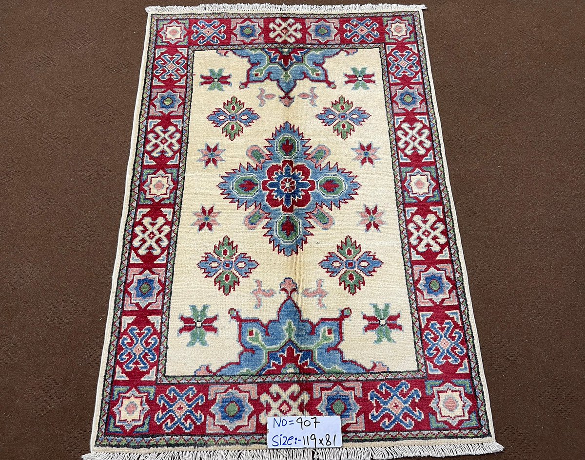 ServisCheetah's tweet image. On sale for not 215$ shipped. 

Got a batch of Afghan Rugs from my Rug maker. This batch is going to be priced very close to Cost.

Sale continues.
Hand knotted Afghan Rugs.
Fine wool on cotton.
Size: 5x3 approximate.
On sale Price for:  215$ shipped.
Unbeatable Price.