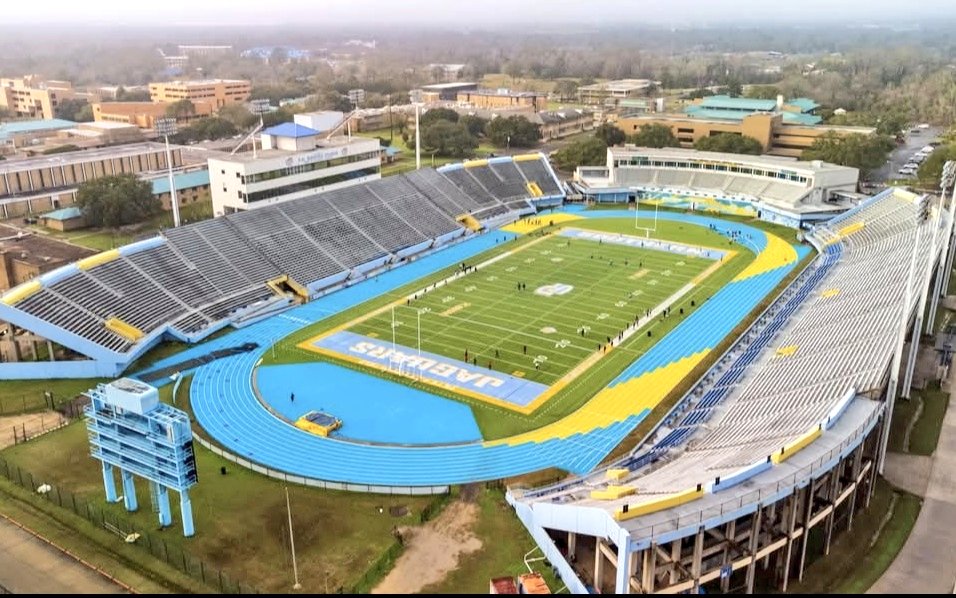 HBCUSports1's tweet photo. Southern University New Turf Field Completed https://t.co/qSzNEEvDUi