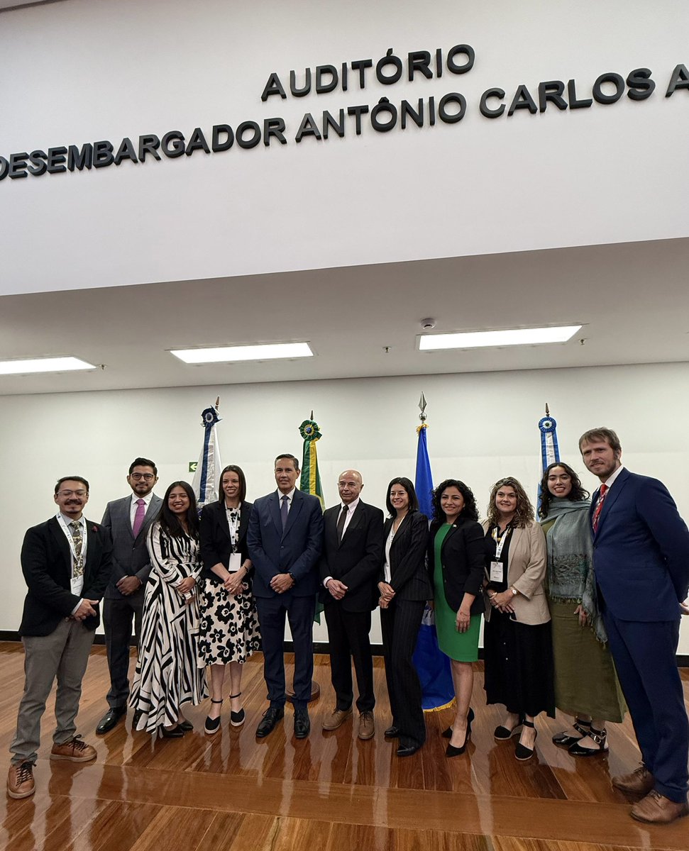 alalday's tweet photo. Inauguración del Curso de Derecho Internacional de la OEA. ⭐️ 50 aniversario. 
Participantes de México 🇲🇽, con el Cónsul General Hector Valezzi. https://t.co/UyYrCWsRew