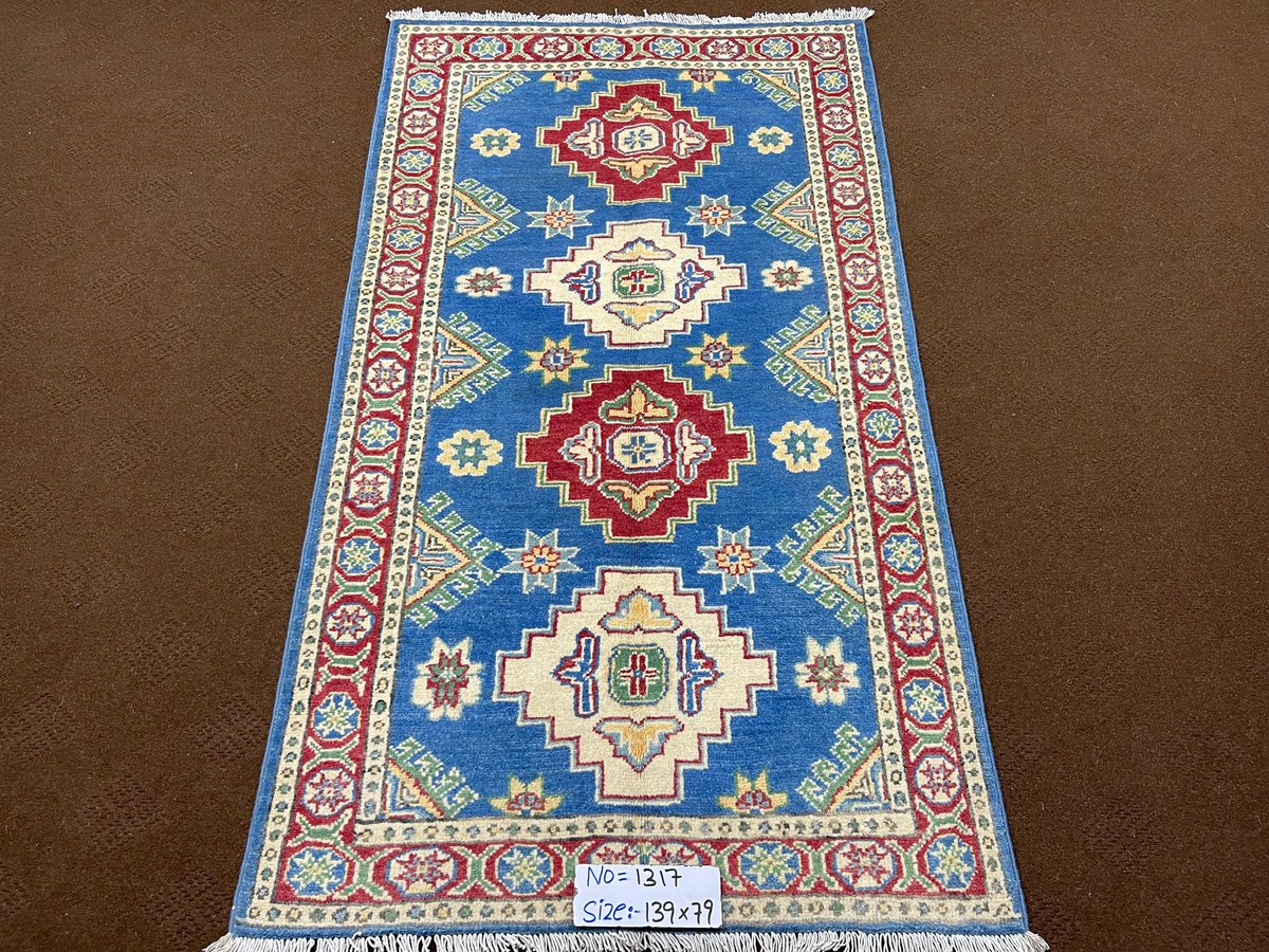 ServisCheetah's tweet image. On sale for not 215$ shipped. 

Pick any.

LFG. Got a batch of Afghan Rugs from my Rug maker. This batch is going to be priced very close to Cost.

Sale continues.
Hand knotted Afghan Rugs.
Fine wool on cotton.
Size: 5x3 approximate.
On sale Price for:  215$ shipped.
Unbeatable…