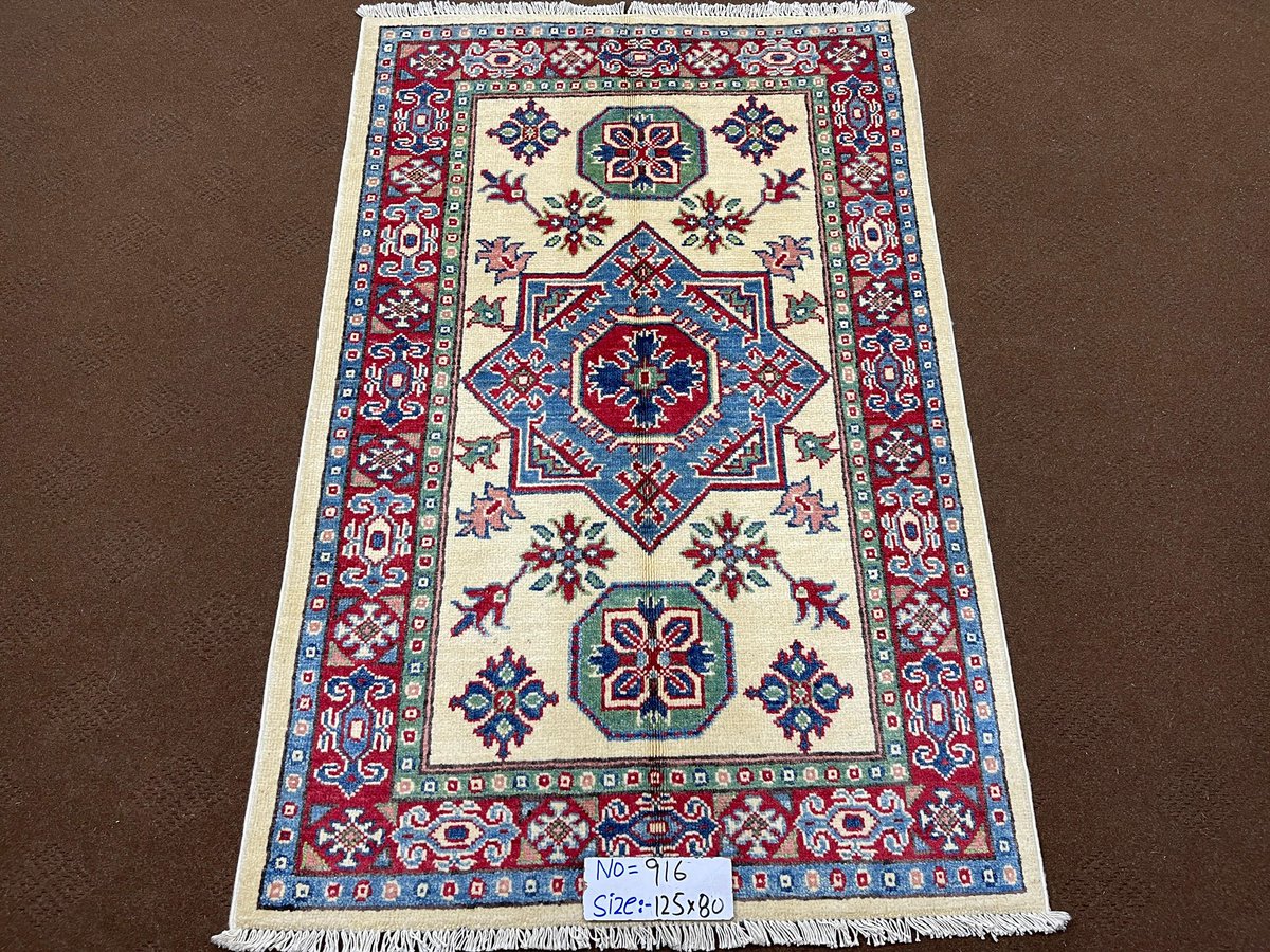 ServisCheetah's tweet image. On sale for not 215$ shipped. 

Got a batch of Afghan Rugs from my Rug maker. This batch is going to be priced very close to Cost.

Sale continues.
Hand knotted Afghan Rugs.
Fine wool on cotton.
Size: 5x3 approximate.
On sale Price for:  215$ shipped.
Unbeatable Price.