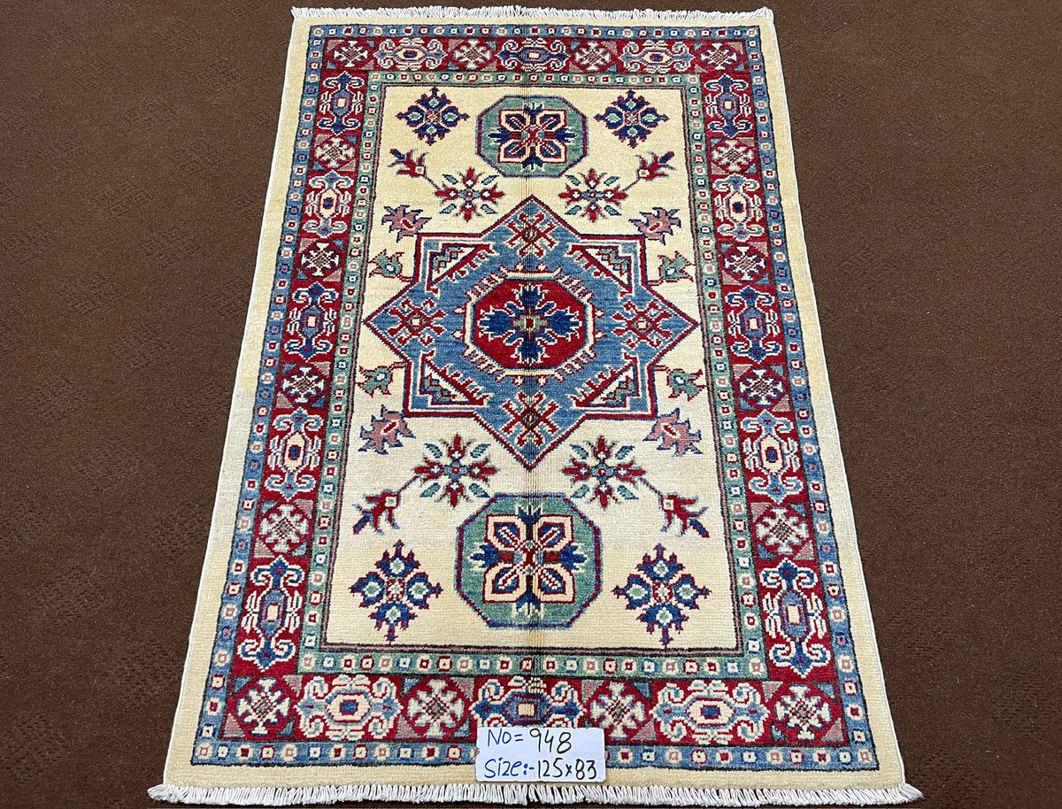 ServisCheetah's tweet image. On sale for not 215$ shipped. 

Got a batch of Afghan Rugs from my Rug maker. This batch is going to be priced very close to Cost.

Sale continues.
Hand knotted Afghan Rugs.
Fine wool on cotton.
Size: 5x3 approximate.
On sale Price for:  215$ shipped.
Unbeatable Price.