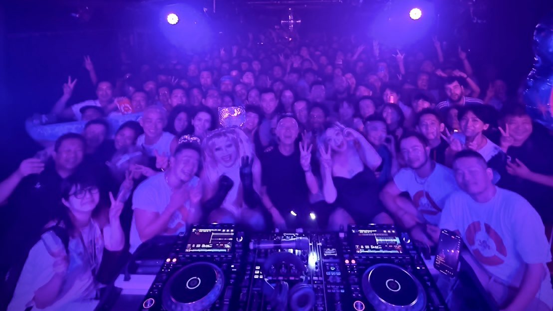 globe nite (@globenite15) / Posts / X