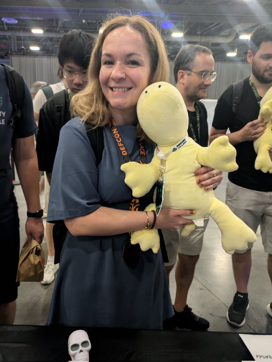 Andra L. tweet media