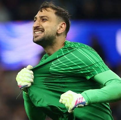 Confirmado: NO HAY ACUERDO entre Gigio #Donnarumma y el #PSG para extender su contrato.

En París no quieren perderlo como agente libre el año que viene, por lo que el club ahora presionará para intentar venderlo INMEDIATAMENTE.