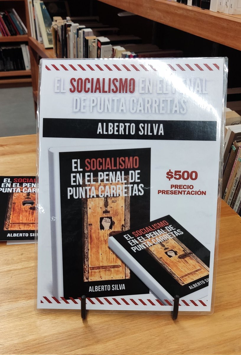 Con <a href="/albertosilvauy/">Alberto Silva Periodista</a> y <a href="/DemianCaula/">Demian Caula</a> en la #BibliotecaMorosoli en una presentación del libro #ElSocialismoEnElPenalDePuntaCarretas