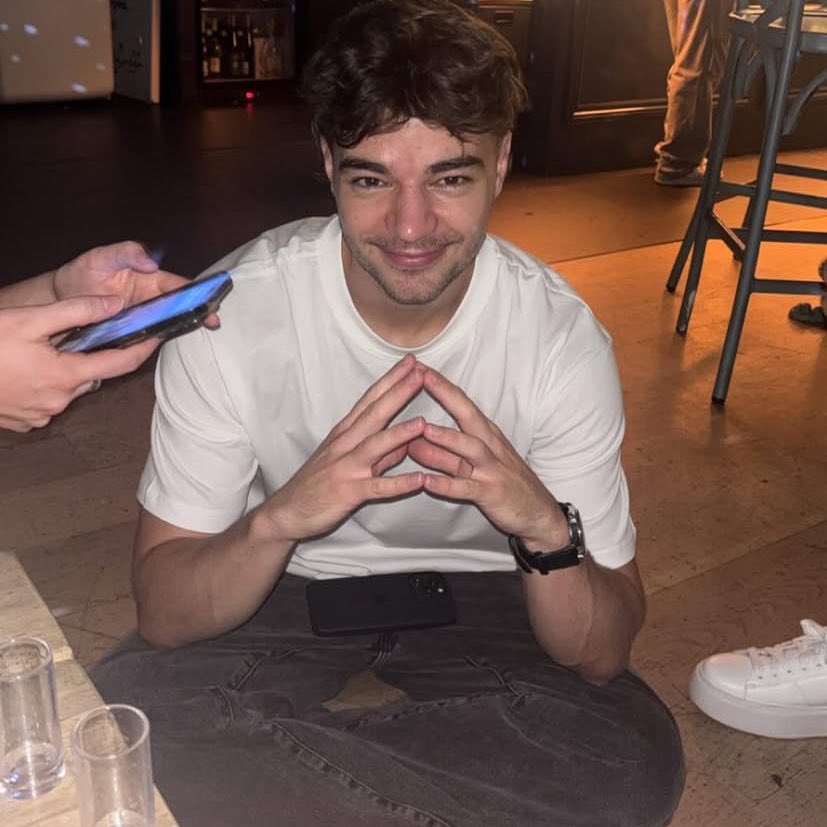 cay 🪩 tweet media