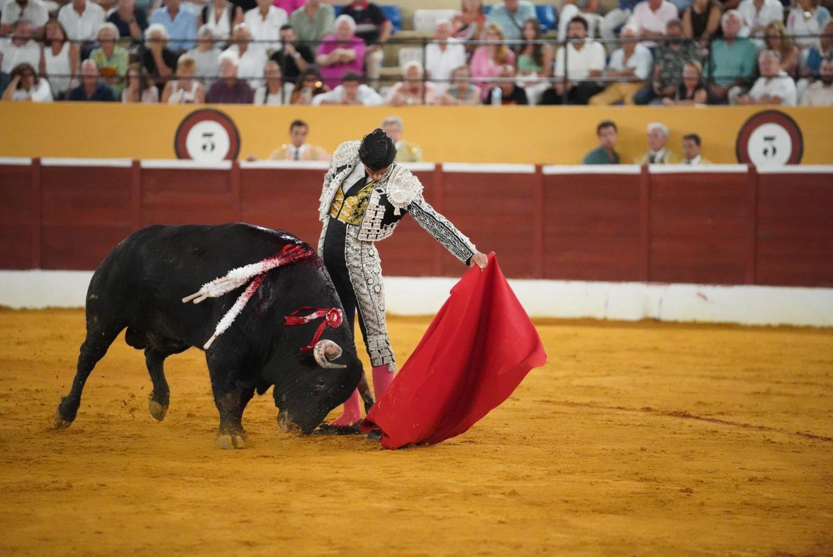 Toros Marbella tweet media