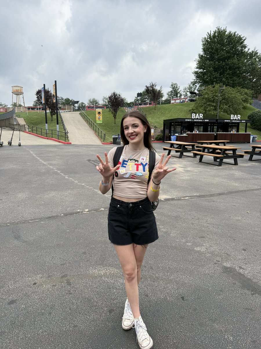 megan_moritz's tweet photo. forgot to post Wednesday but show 38 in NJ and show 39 tonight! @AJRBrothers https://t.co/F7y2e4STVP