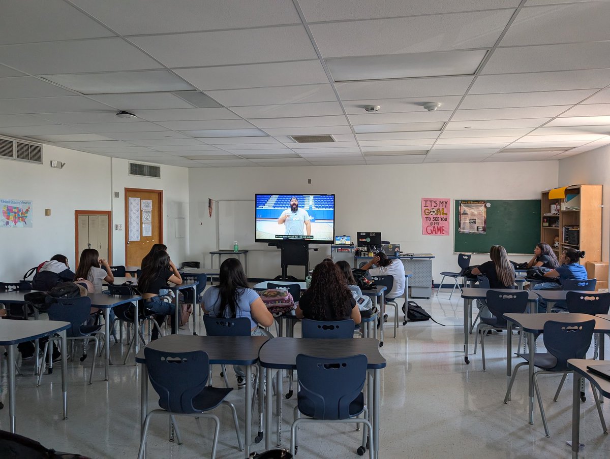 2nd week of <a href="/2Wordstv/">2Words</a> for our <a href="/RHS_GSoccer/">Riverside High School Girls Soccer</a> program. Today's lesson, "One Up" had the girls thinking how they can lift each other up. Getting ready not only physically but mentally! 

<a href="/Reza_RHS/">Reza</a> <a href="/GerardoANorieg1/">Gerardo A. Noriega</a> <a href="/Riverside_4ever/">Riverside_Rangers</a> <a href="/YISDAthletics1/">YISD Athletics</a>