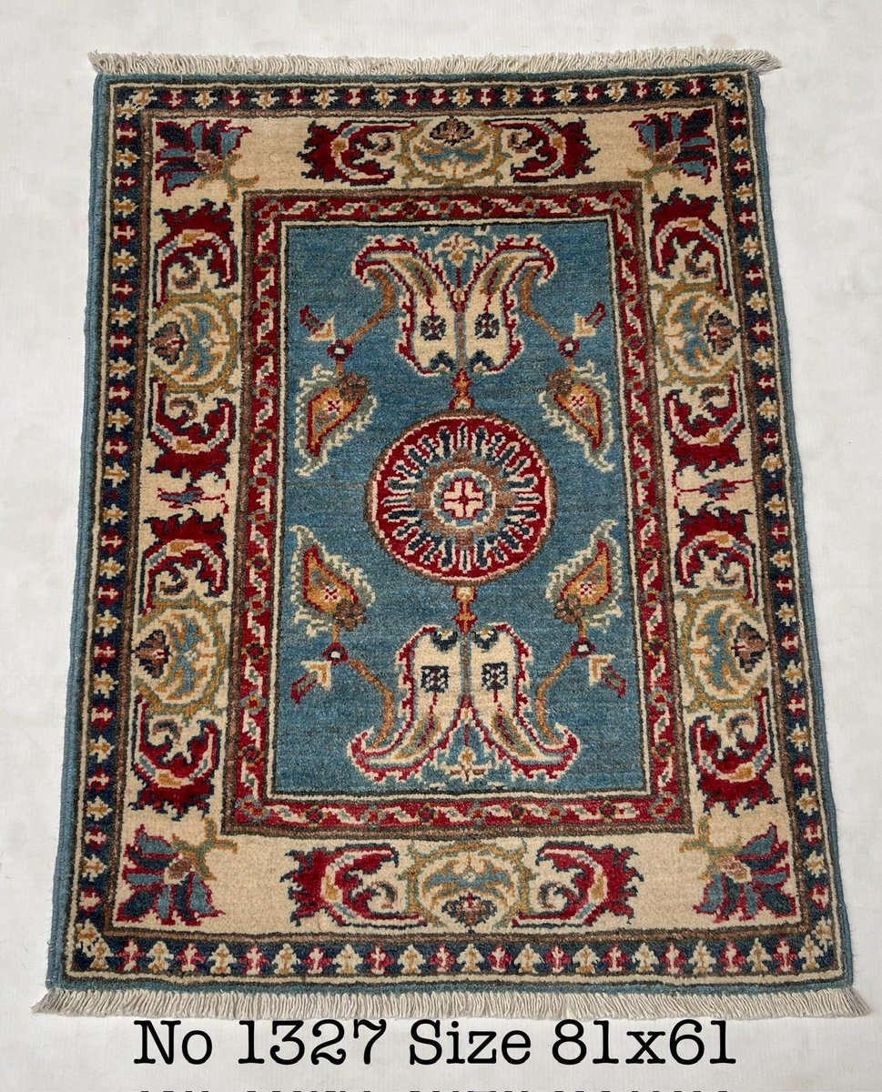 ServisCheetah's tweet image. On sale for not 150$ shipped. 

Got a batch of Afghan Rugs from my Rug maker. This batch is going to be priced very close to Cost.

Sale continues.
Hand knotted Afghan Rugs.
Fine wool on cotton.
Size: 3x2 feet approximate.
On sale Price for:  150$ shipped.
Unbeatable Price.