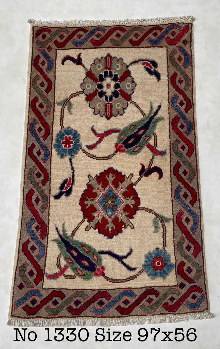 ServisCheetah's tweet image. On sale for not 150$ shipped. 

Got a batch of Afghan Rugs from my Rug maker. This batch is going to be priced very close to Cost.

Sale continues.
Hand knotted Afghan Rugs.
Fine wool on cotton.
Size: 3x2 feet approximate.
On sale Price for:  150$ shipped.
Unbeatable Price.