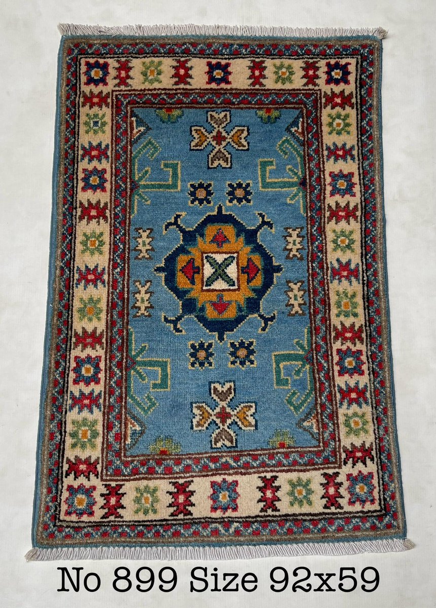 ServisCheetah's tweet image. On sale for not 150$ shipped. 

Got a batch of Afghan Rugs from my Rug maker. This batch is going to be priced very close to Cost.

Sale continues.
Hand knotted Afghan Rugs.
Fine wool on cotton.
Size: 3x2 feet approximate.
On sale Price for:  150$ shipped.
Unbeatable Price.