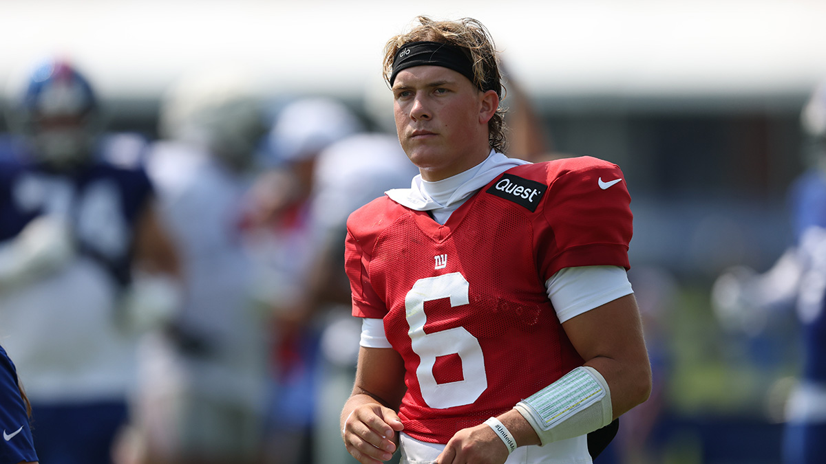 Jake Thompson (@jakethompsonon3) on Twitter photo Jaxson Dart is set to make his NFL Preseason debut on Saturday against Josh Allen and the Buffalo Bills. Since being drafted in April the former Ole Miss great has leaned on Allen for advice, who also started his NFL career with Brian Daboll.
Story: on3.com/teams/ole-miss… Jaxson Dart is set to make his NFL Preseason debut on Saturday against Josh Allen and the Buffalo Bills. Since being drafted in April the former Ole Miss great has leaned on Allen for advice, who also started his NFL career with Brian Daboll.
Story: on3.com/teams/ole-miss…