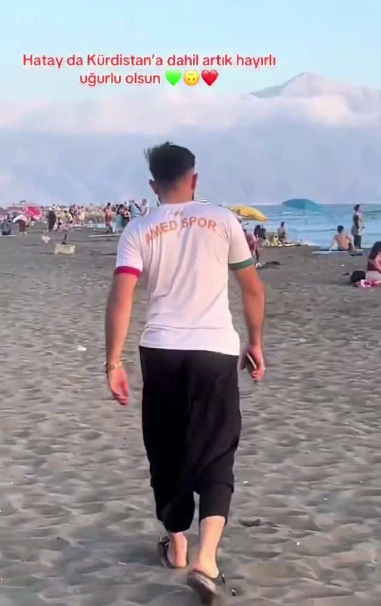 duygu hanımın bahsettiği hırtlardan biri..oldukları her yere sözde kürdistan diyorlar..bu ülkenin bayrağı, ismi, dili, ırkı hiç bir değerine saygıları yok. çünkü çoğu böyle kodlandı. bu hainlere barış diye cesaret veren ihanet komisyonu eseriyle gurur duyabilir!

#Hatay #Samandağ