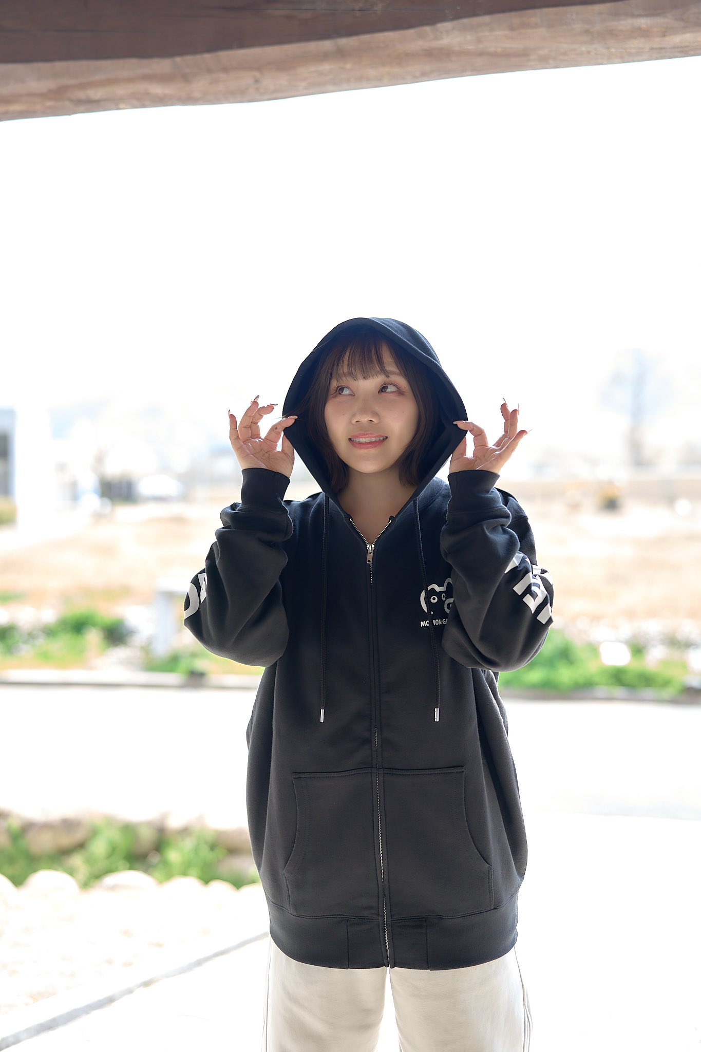 あっきー様 A Japanese Female Biker Found a Motorcycle She Really Wanted