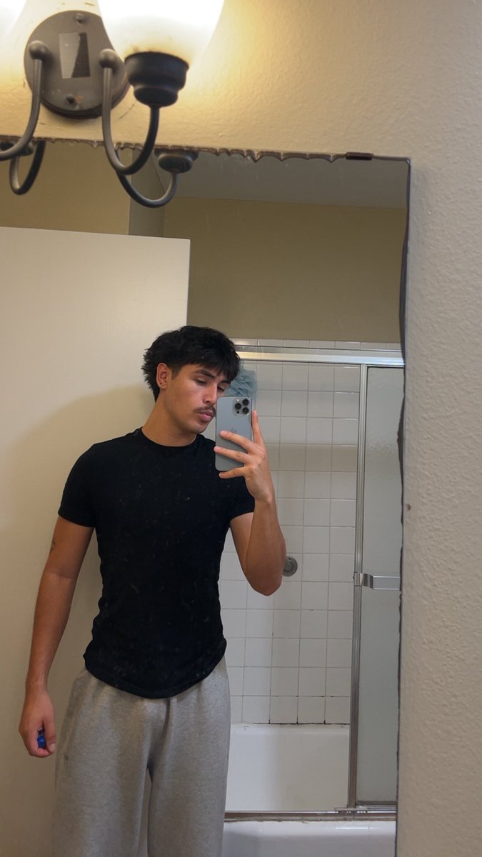 AlexanderR__00's tweet photo. 😝 https://t.co/vP5Jnmnzox